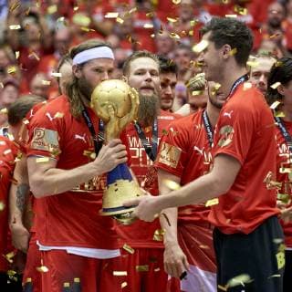 Handball WM, Dänemark ist Weltmeister IHF Men s World Championship WM Weltmeisterschaft 2019 Final handball match. Mikkel Hansen (24) of Denmark with the trophy and gold medal after men s IHF Handball World Championship Final between Denmark and Noway at the Jyske Bank Boxen arena in Herning Denmark on Sunday January 27 2019. Denmark 