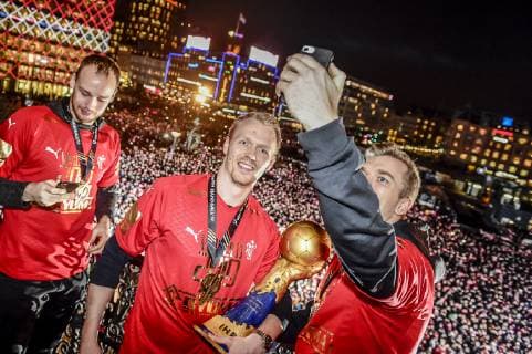 The Danish mens team that won gold in the World Cup in handball is hailed at Koebenhavns Raadhusplads Monday 28 January 2019 Copenhagen Denmark,  Copyright: RitzauxScanpix MadsxClausxRasmussenx COP107 spdk20190128-191500-L