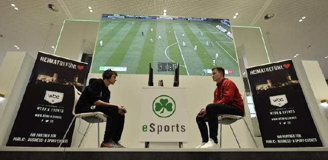 30.01.2019 - eSports - Virtual Bundesliga Club Championship - Derby - SpVgg Greuther Fürth ( Kleeblatt ) gg 1. FC Nürnberg FCN ( Club ) - - Christian xImpact10 Judt ( SpVgg Greuther Fürth ) gegen Serhat Serhatinho01 Öztürk ( 1. FC Nürnberg ) *** 30 01 2019 eSports Virtual Bundesliga Club Championship Derby SpVgg Greuther Fürth Kleeblatt gg 1 FC Nürnberg FCN Club Christian xImpact10 Judt SpVgg Greuther Fürth vs. Serhat Serhatinho01 Öztürk 1 FC Nürnberg