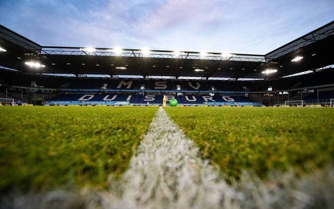 01 02 2019 xfux Football 2 Bundesliga MSV Duisburg SV Darmstadt 98 emonline emspor v l View Overview Schauinsland Travel Arena Turf Interior Field Field Field Line Tribune Floodlight Light Roof DFL DFB REGULATIONS PROHIBIT ANY USE OF PHOTOGRAPHS as IMAGE SEQUENCES and or QUASI VIDEO Duisburg