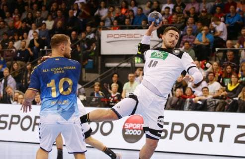 Stuttgart Handball All Star Game 2019 All Star Team vs. German National Team from left Michael Kraus AllStar Jannik Kohlbacher Deut