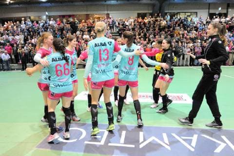 the TusSies celebrate the last victory in Europe TusSies Metzingen Handball HBF Ligaspiel EHF Cup Group Phase 02 02 2019 Photo TBaur Eibner TusSies Metzingen vs IK Saevehof Metzingen Copyright: xEIBNER TobiasxBaurx EP_TBR
