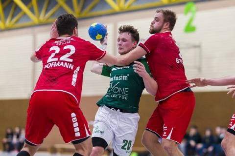 Oehringen Germany 02 February 2019 Hohenlohe Cup 2019 DjK Rimpar vs TSG Friesenheim v left Jannik Hofmann Friesenheim Lukas Siegler Rimpar Frederic Stueber Friesenheim Oehringen Hohenlohehalle Baden Württemberg Germany