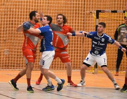 03 02 2018 xkhx Melsungen charity game MT Melsungen against TV Hüttenberg for the benefit of the Melsunger Fuldatalschule Philipp Müller 18 MT Melsungen and Timm Schneider 19 MT Melsungen against Ragnar Johannsson Hüttenberg and Moritz Lambrecht Hüttenberg