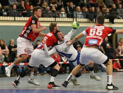Kornwestheim Handball SV Salamander Kornwestheim vs TGS Pforzheim v l Florian Taafel TGS Michal Wysokinski TGS Christian Wahl Korn Maris Versakovs TGS