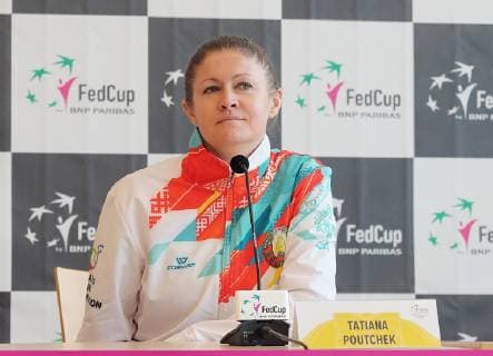 Team captain Tatiana Poutchek BLR