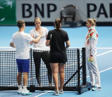 Vera Lapko BLR and team captains Tatiana Poutchek BLR BLR Lidziya Marozava BLR