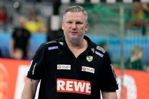 Nikolaj Jacobsen coach head coach RNL single picture action portrait handball champions league Rhein Neckar lions RK Vardar Skopje xozx