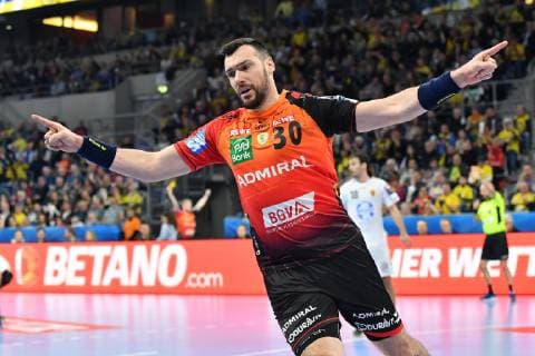 Rhein Neckar Loewen HC Vardar Skopje Rhein Neckar Loewe Gedeon Villaplana Guardiola Nr 30 cheers after his goal in the Champions League Rhein Neckar Loewen HC Vardar Skopje Mannheim 06 02 19 Handball Champions League Group Phase Mannheim Baden Wuerttemberg Germany SAP Arena