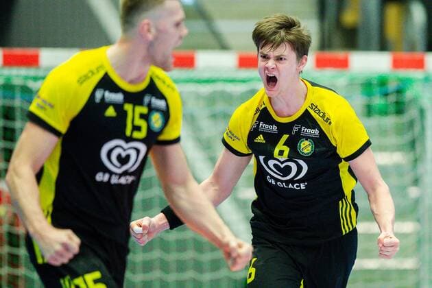 190207 Sävehofs William Bogojevic and Oskar Sunnefeldt rejoice during the handball match in the Handball League between Sävehof and Hammarby on February 7, 2019 in Partille,  Copyright: MICHAELxERICHSEN BB190207MI001