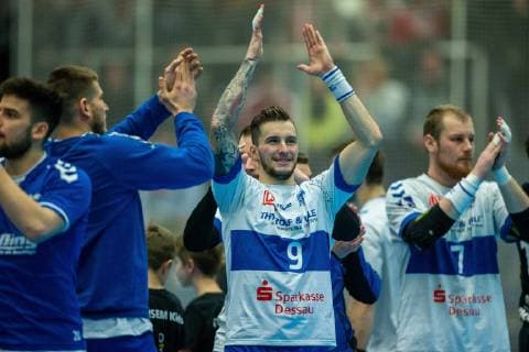 Marek Vanco Dessau Rosslau 9 and Libor Hanisch Dessau Rosslau 7 clap their fans at the game TUSEM Essen vs. Dessau Rosslauer HV Handball 2 Bundesliga 08 02 2019 TUSEM Essen vs. Dessau Rosslauer HV Handball 2 Bundesliga 08 02 2019 Essen Copyright: xEIBNER MarioxHommesx EP_MHS