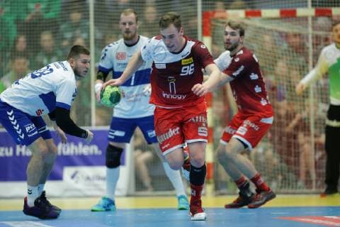 v l Daniel Zele Dessau Rosslau 28 and Libor Hanisch Dessau Rosslau 7 have lost the ball to Tim Zechel Essen 96 who stormed the opponents goal in the game TUSEM Essen vs Dessau Rosslauer HV Handball 2 Bundesliga 08 02 2019 TUSEM Essen vs Dessau Rosslauer HV Handball 2 Bundesliga 08 02 2019 Essen Copyright: xEIBNER MarioxHommesx EP_MHS
