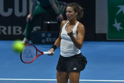 GER Fed Cup 2019 kick-off Germany vs. Belarus in Braunschweig 09 02 2019 Volkswagen Halle Braunschweig GER Fed Cup 2019 kick-off Germany vs. Belarus in Braunschweig Tatjana Maria GER Porsche Team Deutschland shows his fist nph Mauelshagen nph00321