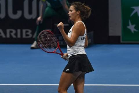 GER Fed Cup 2019 kick-off Germany vs. Belarus in Braunschweig 09 02 2019 Volkswagen Halle Braunschweig GER Fed Cup 2019 kick-off Germany vs. Belarus in Braunschweig Tatjana Maria GER Porsche Team Deutschland shows his fist nph Mauelshagen nph00321