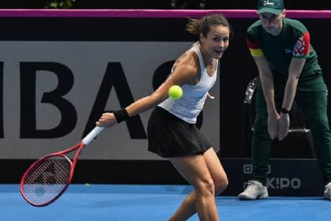 GER Fed Cup 2019 kick-off Germany vs Belarus in Braunschweig 09 02 2019 Volkswagen Halle Braunschweig GER Fed Cup 2019 kick-off Germany vs Belarus in Braunschweig Tatjana Maria GER Porsche Team Germany at the backhand stroke nph Mauelshagen nph00321