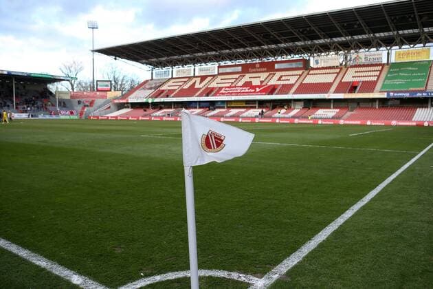 v li Stadium Interior Cottbus Corner flag Symbol photo Symbol image Feature Stadium of friendship Football 3 League FC Energy Cottbus FC Würzburger Kickers DFL DFB REGULATIONS PROHIBIT ANY USE OF PHOTOGRAPHS AS IMAGE SEQUENCES AND OR QUASI VIDEO xfsx