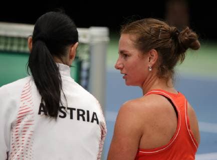 TENNIS - ITF Fed Cup LUXEMBOURG,LUXEMBOURG,09.FEB.19 - Tennis - ITF Fed Cup, Austria vs Israel. Image shows captain Marion Maruska and Melanie Klaffner (AUT). GEPAxpictures xWalterxLuger