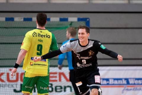 Hagen Germany 09 02 2019 2 Handball Bundesliga 2018 2019 VfL Eintracht Hagen vs HC Elbflorenz Julius Dierberg Elbflorenz Hagen Nordrhein Westfalen Germany Krollmann Arena