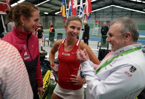 TENNIS - ITF Fed Cup LUXEMBOURG,LUXEMBOURG,09.FEB.19 - Tennis - ITF Fed Cup, Austria vs Israel. Image shows Melanie Klaffner, Barbara Haas and stringe Erwin Enzinger (AUT). GEPAxpictures xWalterxLuger