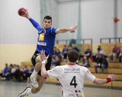Germany Kelkheim Münster 09 02 2019 Handball Hessen Oberliga Men Season 2018 2019 TSG Münster blue SG Red White Babenhausen ws v l Klaudio Hranjec Münster Robin Drews Babenhausen Sport TSG Münster SG Red White Babenhausen