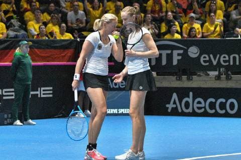 GER Fed Cup 2019 kick-off Germany vs Belarus in Braunschweig 10 02 2019 Volkswagen Halle Braunschweig GER Fed Cup 2019 kick-off Germany vs Belarus in Braunschweig in picture Anna Lena GroÌˆnefeld GER Porsche Team Mona Barthel GER Porsche Team Deutschland Deutschland bei der Absprache im Spiel gegen Victoria Azarenka BLR Lidziya Marozava BLR nph Mauelshagen nph00321