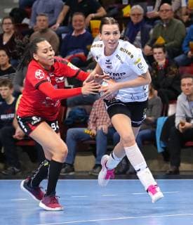 10 02 2019 Germany Bietigheim Handball EHF Cup Women Season 2018 2019 SG BBM Bietigheim vs Sports Club Magura Cisnadie v l Larissa Inae Da Silva Magura Maura Visser BBM