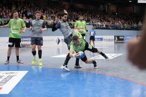 Andre Kropp TV Emsdetten 31 against Benjamin Herth DJK Rimpar Woelfe 64 left TV Emsdetten vs DJK Rimpar Woelfe Handball 2 Bundesliga 10 02 2019 TV Emsdetten vs DJK Rimpar Woelfe Handball 2 Bundesliga 10 02 2019 Emsdetten Copyright: xEIBNER JanxStrohdiekx EP_JSK