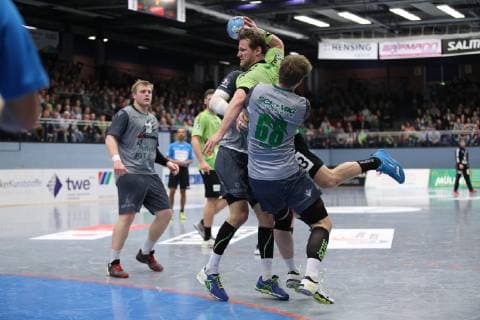 Yannick Draeger TV Emsdetten 19 vs Philipp Meyer DJK Rimpar Woelfe 27 left and Julian Sauer DJK Rimpar Woelfe 68 front TV Emsdetten vs DJK Rimpar Woelfe Handball 2 Bundesliga 10 02 2019 TV Emsdetten vs DJK Rimpar Woelfe Handball 2 Bundesliga 10 02 2019 Emsdetten Copyright: xEIBNER JanxStrohdiekx EP_JSK