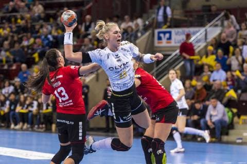 Ludwigsburg Germany 10 February 2019 EHF Cup 18 19 SG BBM Bietigheim vs SC Magura Cisnadie vs Paula Hoha Cisnadie Luisa Schulze Bietigheim Ludwigsburg MHP Arena Baden Württemberg Germany