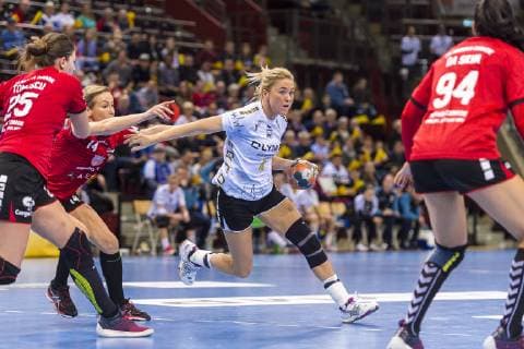 Ludwigsburg Germany 10 February 2019 EHF Cup 18 19 SG BBM Bietigheim vs SC Magura Cisnadie v li Andrada Tomescu Cisnadie Ada Emilia Moldovan Cisnadie Charris Rozemalen Bietigheim Ludwigsburg MHP Arena Baden Württemberg Germany