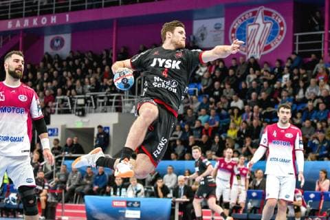 Line player Johannes Golla (C) of SG Flensburg-Handewitt serves the ball in midair during the 2018 2019 VELUX EHF Champions League Group B match against HC Motor Zaporizhzhia at the Yunist Palace of Sports, Zaporizhzhia, southeastern Ukraine, February 10, 2019. Ukrinform. EHF Champions League: Motor snatches 28-26 win over Flensburg at home  Copyright: xDmytroxSmolyenkox