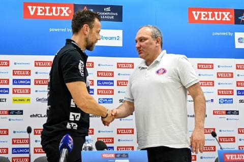 Head coach of HC Motor Zaporizhzhia Mykola Stepanets (R) shakes hands with head coach of SG Flensburg-Handewitt Maik Machulla following a news conference, Zaporizhzhia, southeastern Ukraine, February 10, 2019. The Zaporizhzhia-based team claimed a 28-26 win over German visitors in the 2018 2019 VELUX EHF Champions League Group B game. Ukrinform. Post-match news conference of Motor, Flensburg in Zaporizhzhia  Copyright: xDmytroxSmolyenkox
