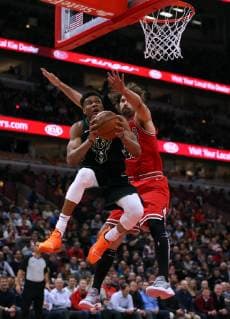 February 11, 2019 - Chicago, IL, USA - Milwaukee Bucks forward Giannis Antetokounmpo (34) drives to the basket as Chicago Bulls center Robin Lopez (42) defends during the first half of an NBA Basketball Herren USA basketball game between the Bulls and the Bucks at the United Center in Chicago on Monday, Feb. 11, 2019. ( Chicago Tribune)....OUTSIDE TRIBUNE CO.- , , , , CHICAGO OUT, NO DIGITAL MANIPULATION. Bucks vs Bulls - ZUMAm67_ 89289189st Copyright: xTerrencexAntonioxJamesx
