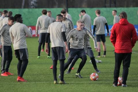 February 12, 2019 - Amsterdam, Netherlands - Ajax Amsterdam team pictured during a training before UEFA Champions League match playoff 1 8 finals game between Ajax Amsterdam and Real Madrid at Amsterdam Arena on February 12, 2019 in Amsterdam Netherlands. Training And press conference PK Pressekonferenz Ajax  - ZUMAn230 20190212_zaa_n230_329 Copyright: xFedericoxGuerraxMoranx