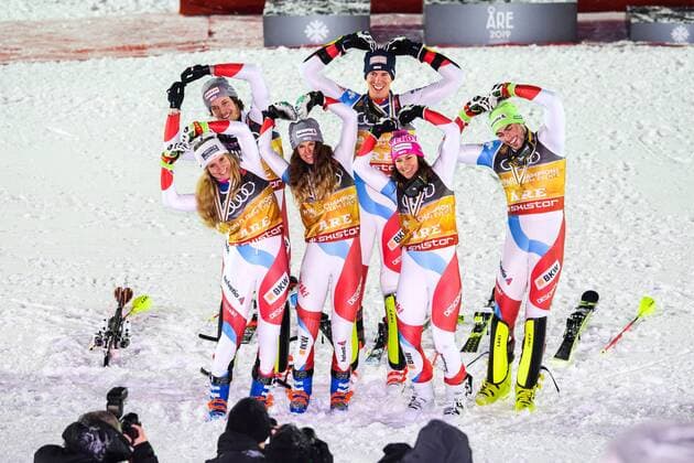 Sport Themen der Woche KW07 Sport Bilder des Tages 190212 Team Switzerland celebrates at the medal ceremony after the competing in the team event during the FIS Alpine World Ski Championships on February 12, 2019 in re. Photo: Joel Marklund BILDBYRN kod JM 87863 *** 190212 Team Switzerland celebrates at the medal ceremony after the competing in the team event during the FIS Alpine World Ski Championships on February 12 2019 in u0081re Photo Joel Marklund BILDBYR u0081N kod JM 87863,  Copyright: JOELxMARKLUND BB190212JM111