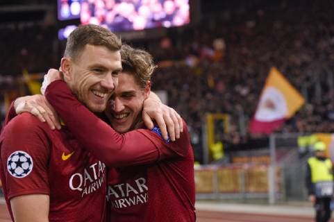 Photo Luciano Rossi AS Roma LaPresse 12 02 2019 Roma (Italia) Soccer AS Roma - Porto Uefa Champions League 2018 2019 - Olimpic Stadium of Roma (Italy) In the pic: Nicol& xf2; Zaniolo, Edin Dzeko  Copyright: xLucianoxRossi ASxRoma LaPresse Lx