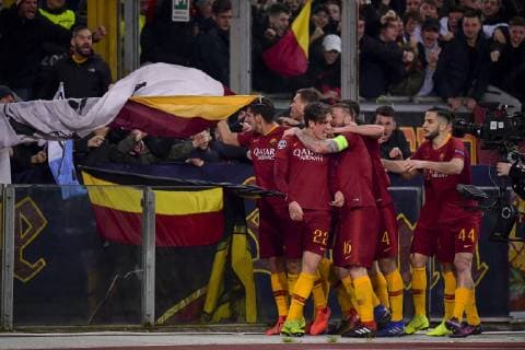 Sport Bilder des Tages Photo Fabio Rossi AS Roma LaPresse 12 02 2019 Rome (Italy) Soccer Roma-Porto Champions League 2018 2019 - Olimpic Stadium In the pic: Nicol& xf2; Zaniolo celebrate his goal with teammate  Copyright: xFabioxRossi ASxRoma LaPresse LaPx