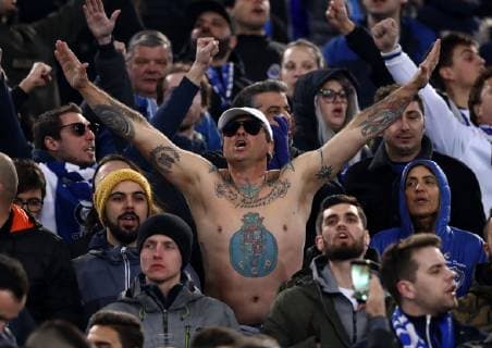 Sport Bilder des Tages February 12, 2019 - Rome, Italy - Porto supporters at Olimpico Stadium during the UEFA Champions League round of 16, first leg football match AS Roma and FC Porto on February 12, 2019 at the Olympic stadium in Rome, Italy. AS Roma v FC Porto - UEFA Champions League Round of 16: First Leg  - ZUMAn230 20190212_zaa_n230_475 Copyright: xMatteoxCiambellix