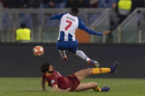 Federico Julian Fazio (Roma) Hernani Jorge Santos Fortes (Porto) during the Uefa Champions League Round of 16 - 1st leg match between Roma 2-1 Porto at Olimpic Stadium on February 12, 2019 in Roma, Italy. Noxthirdxpartyxsales  (96987367)