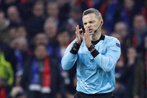AMSTERDAM, Ajax - Real Madrid, football, Champions League Season 2018 2019, 13-02-2019, Johan Cruijff Arena. referee Damir Skomina gives free kick after 1-0 on field review during the game Ajax - Real Madrid. Ajax - Real Madrid  x2820789x
