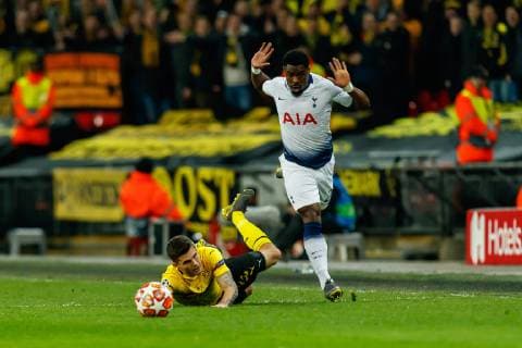 England London 13 02 2019 UEFA Champions League 2018 19 Season Round of 16 First leg Tottenham Hotspur FC BV Borussia Dortmund Serge Aurier TFC and Christian Pulisic BVB in the duel DeFodi048