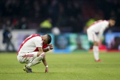 (L-R) Hakim Ziyech of Ajax, Noussair Mazraoui of Ajax during the UEFA Champions League round of 16 match Ajax Amsterdam and Real Madrid at the Johan Cruijff Arena on February 13, 2019 in Amsterdam, The Netherlands UEFA Champions League 2018 2019 xVIxVIxImagesx xMauricexvanxSteenxIVx 13621923