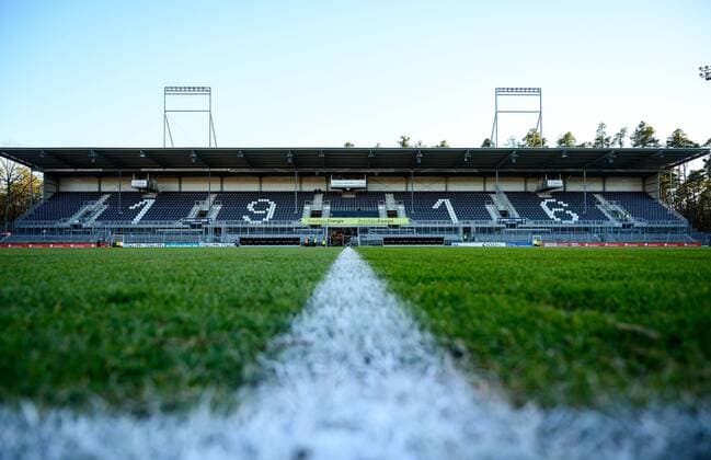 15 02 2019 xfux Football 2 Bundesliga SV Sandhausen SV Darmstadt 98 emonline emspor v l View Overview BWT Stadion am Hardtwald Sandhausen Tribuene Interior Grass Field DFL DFB REGULATIONS PROHIBIT ANY USE OF PHOTOGRAPHS as IMAGE SEQUENCES and or QUASI VIDEO Sandhausen