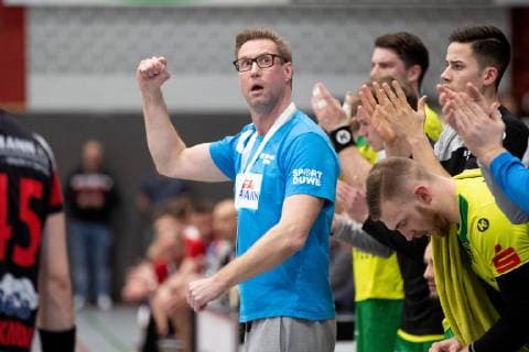Luebbecke Germany 15 02 2019 2 Handball Bundesliga 2018 2019 TuS N Luebbecke vs VfL Eintracht Hagen Trainer Niels Pfannenschmidt Hagen Luebbecke Nordrhein Westfalen Germany Merkur Arena