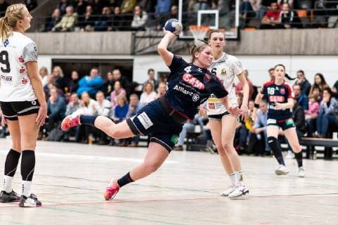 Katrin Schroeder SG H2Ku Herrenberg Kuties 04 VfL Waiblingen Tigers vs SG H2Ku Herrenberg Kuties Handball 2 Bundesliga Women HBF Saison 18 19 15 02 2019 VfL Waiblingen Tigers vs SG H2Ku Herrenberg Kuties Handball 2 Bundesliga Women HBF Saison 18 19 15 02 2019 Waiblingen Copyright: xEIBNER WolfgangxFrankx EP_WFK