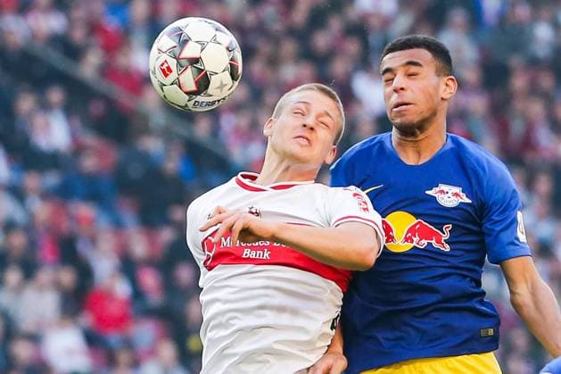 v left in the duel ÊSantiago Ascacibar VfB Stuttgart and Tyler Adams RB Leipzig DFL regulations prohibit any use of photographs as image sequences and or quasi video GER Football 1 Bundesliga VfB Stuttgart RB Leipzig 16 02 2019 Stuttgart Copyright: xTomxWellerx xEibner-Pressefotox EP_eer
