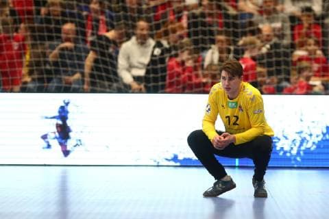 Marcel Kokoszka Hamburg is sitting thoughtfully on the pitch TuS Ferndorf Handball Sport Verein Hamburg Handball 2 Liga 16 02 2019 TuS Ferndorf Handball Sport Verein Hamburg Handball 2 Liga 16 02 2019 Gummersbach Copyright: xEIBNER RenexWeissx EP_RWS