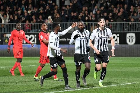 19 STEPHANE BAHOKEN (SCO) - 04 MATEO PAVLOVIC (SCO) - JOIE FOOTBALL : Angers vs Nice - Ligue 1 Conforama - 16 02 2019 FEP Panoramic 