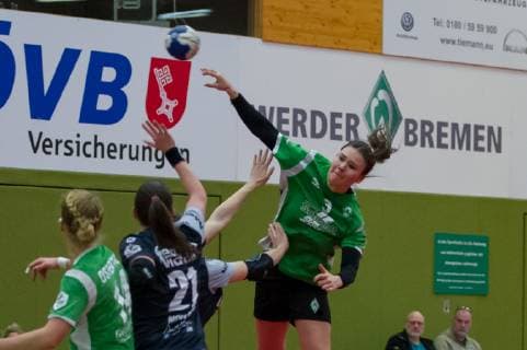 Merle Heidergott SV Werder Bremen 3 at the throw game scene action handball 2 Bundesliga women SV Werder Bremen HSG Gedern Nidda xobx