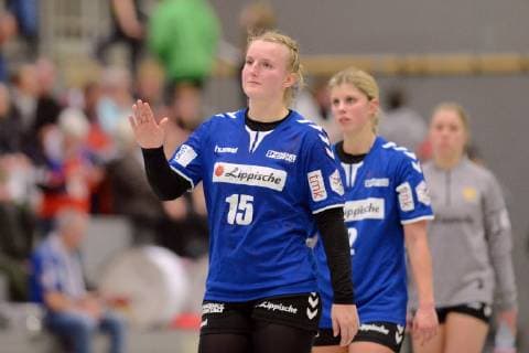 disappointed frustrated emotion after the defeat Celine Michielsen Kira Schnack HSG Blomberg Lippe R GER HSG Bad Wildungen Vipers HSG Blomberg Lippe Handball 1 Bundesliga Women 16 02 2019 GER HSG Bad Wildungen Vipers HSG Blomberg Lippe Handball 1 Liga Women 16 02 2019 Bad Wildungen Copyright: xEIBNER RolandxSippelx EP_RSL